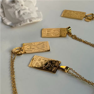 Comlor OEM collane zodiacali a forma di carta dei <span class=keywords><strong>tarocchi</strong></span> dell'<span class=keywords><strong>oroscopo</strong></span> dell'astrologia in acciaio inossidabile placcato oro 18 carati per le donne - Product Image 2