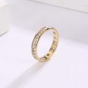 Anillo de titanio para parejas, diseño creativo, con números romanos y diamantes incrustados, estilo hueco y sencillo para mujer/hombre - Product Image 1