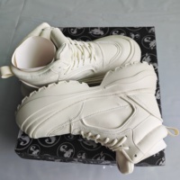 Vente en gros de baskets montantes à plateforme pour femmes, personnalisées, tendance, à semelle épaisse, en cuir respirant, pour la marche et le sport, style décontracté
