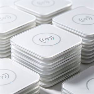 Production OEM personnalisée de feuilles acryliques ultra-fines de haute qualité, avec impression sérigraphique transparente, utilisables comme plaques à induction magnétique - Product Image 1