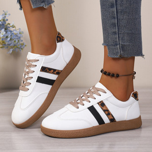 Nouvelles baskets coréennes respirantes à lacets Xuanhui pour <span class=keywords><strong>femme</strong></span> – Confort et légèreté pour la marche et le sport (printemps-été) - Product Image 3