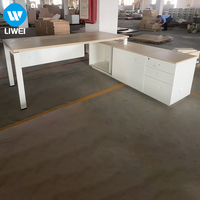 Bureau de direction en forme de L en bois de couleur personnalisée, design moderne et simple LIWEI, table de PDG, design ergonomique, anti-rayures