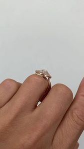 Anillo de Compromiso APRICOT JEWELS con Diamante Cultivado en Laboratorio de 3CT, Corte Redondo, Chapado en Oro de 14K, Estilo Hiphop, Joyería Fina de Lujo para Mujer - Product Image 3