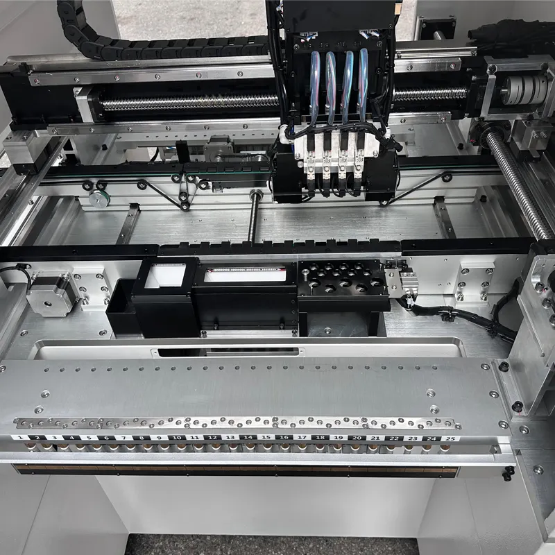 SMT Online 4-Kopf-vollautomatische SMD-Produktionslinie SMT-Auswahl- und Platzmaschine led 50 Zubehörstellen CHM-551