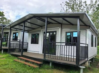 Villa préfabriquée moderne du milieu du siècle, personnalisable, extensible, respirante, avec extérieur en bois, maison mobile compacte avec porche avant complet de 20 pieds