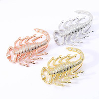 Collier Pendentif Scorpion Personnalisé Sertie de Strass Chaîne Cordon Bijoux Hip Hop Fabricant OEM ODM Personnalisé