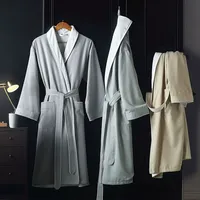 Vente chaude chaud et à la mode hôtel adulte peignoir haute qualité personnalisé sergé extérieur coton cercle intérieur Double couche peignoir
