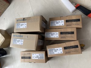 โมดูลรีโมท I/O ของมิตซูบิชิ CC-Link รุ่น AJ65SBTB2N-16R ของแท้ใหม่ 100% - Product Image 1