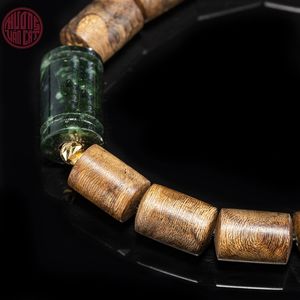 Bracelet pour homme en bois d'agar Lu Thong, perles de 8 mm avec accents de charme en jade, bois d'oud naturel, bijoux élégants - Product Image 4
