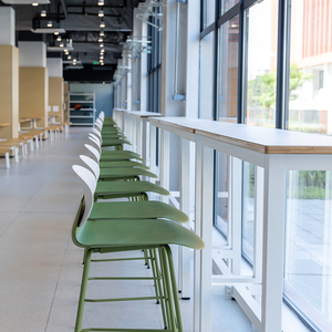 Ensemble de meubles de <span class=keywords><strong>Bar</strong></span> commerciaux Restaurant en plein air salle à manger chaise de <span class=keywords><strong>Bar</strong></span> haute en plastique hauteur de comptoir tabourets de <span class=keywords><strong>Bar</strong></span> pour cuisine vert forêt - Product Image 2