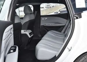 Découvrez l'avenir : Achetez la nouvelle voiture électrique Yinhe <span class=keywords><strong>Milky</strong></span> <span class=keywords><strong>Way</strong></span> E8, berline avec 272 chevaux et transmission automatique. - Product Image 6