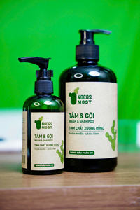 Gel Douche Doux aux Herbes Naturelles et Menthe Poivrée du Vietnam, Format Standard pour Adultes, Tous Types de Peau, 500ml - Product Image 5