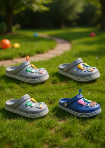 Sandali Zoccoli per Bambini con Spille Animate Taglia 23 Scarpe Estive Slip-On in Plastica con Punta Rotonda - Product Image 2