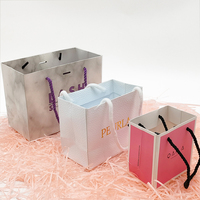 Sacs en papier fantaisie avec poignées, mini sacs cadeaux de remerciement, sacs pour cadeaux de fête, sacs pour le shopping avec UV sélectif doré, sacs à bijoux
