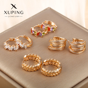เครื่องประดับซูปิง ขายส่ง ดูไบ ต่างหูห่วงเล็กแบบ Huggie ชุบทอง 14K 18K ลายดอกไม้ วงกลม แฟชั่น สี่เหลี่ยม ประดับเพชร - Product Image 1