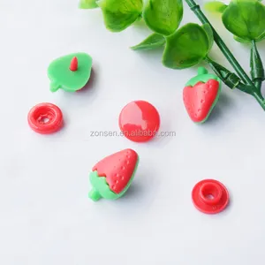 Wholesale Strawberry Shape 1000pcs Plastic Press Snap Fasteners Baby Clothing Button Eco-friendly Resin Snaps