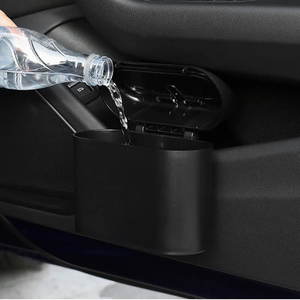 Cubo de basura colgante para autocaravana, caja de almacenamiento de basura para vehículo, accesorios interiores para coche, cubo de basura cuadrado para autocaravana - Product Image 1
