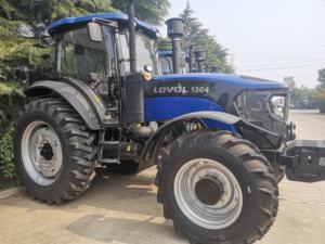Tractor Agrícola LOVOL 1304 de 150 hp, 4x4, Diésel, con Cargador y Cabina, 2023 - Product Image 4