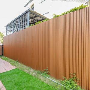 Fabrika doğrudan fiyat ucuz dayanıklı gizlilik WPC duvar paneli duvar panosu bahçe çit kesilmiş çit gizlilik duvar paneli için - Product Image 1
