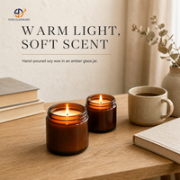 Bougie artisanale en cire de soja dans un bocal en verre ambré avec couvercle doré pour les coffrets cadeaux de Pâques et Diwali et les décorations d'intérieur