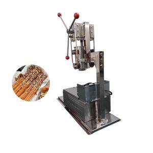 Comercial España Churro Maker 5L Capacidad Máquina de frutas latinas con tres moldes Freidora profunda Procesador de aperitivos - Product Image 1