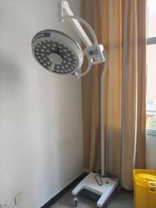 Lampada Operatoria Ricaricabile Senza Ombra Luce Chirurgica LED Mobile per Uso Clinico e di Emergenza - Product Image 6