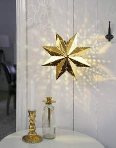 Couverture de lumière LED Lanternes en papier avec étoile suspendue Abat-jour en forme d'étoile pour arbre de Noël Pendentif de fête en forme d'étoile évidée en 3D - Product Image 5