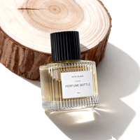 Bouteille de parfum en verre transparent de 50ml 100ml Vaporisateur de parfum carré à rayures verticales Boîte LOGO personnalisable