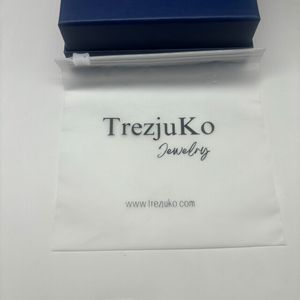 ถุงซิปล็อค PE แบบสี่เหลี่ยมพิมพ์ลายตามสั่ง ย่อยสลายได้ทางชีวภาพ สำหรับบรรจุภัณฑ์เสื้อผ้า รองเท้า ถุงเท้า ของขวัญ พร้อมโลโก้ใสแบบฝ้า - Product Image 3