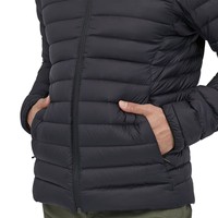 Vente en gros OEM Veste noire à capuche en polyester avec rembourrage matelassé personnalisé et chaud pour hommes Vêtements d'extérieur