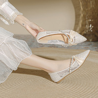 Chaussures élégantes pour femmes de style français, plates, nouvelle collection 2025, style féerique, strass, dentelle, perles, bout pointu, motif d'aile sculpté, sandales