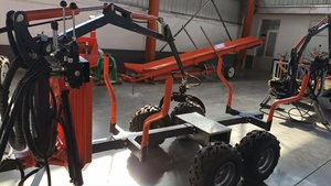 Remorque forestière et agricole certifiée CE avec grue réglable pour le transport de bois, grue à grumes, remorque à bois - Product Image 4