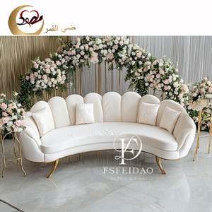 Sofá Moderno de Tres Plazas en Cuero Blanco con Diseño Acolchado para Salón, Salón de Banquetes, Apartamento u Hotel - Product Image 6