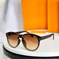 Lunettes de soleil unisexes légères dorées à monture carrée intégrale avec verres dégradés et protection UV pour la plage et les activités de plein air
