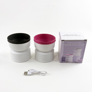 Nettoyeur de pinceaux de maquillage électrique automatique rechargeable par USB, couleurs rose et noir mélangées, 9,7x9x8,8 cm - Product Image 1