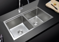 Évier de cuisine moderne carré multifonctionnel à double bac, à encastrer sous plan, en acier inoxydable 304, avec marchepied