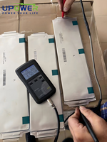 Cellule de batterie au lithium-ion semi-solide NMC ULi 3,7 V 81 Ah 299,7 Wh E81 rechargeable 3000 cycles -20~65°C pour chariot élévateur solaire/électrique