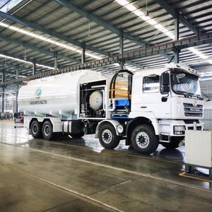 Camions-citernes HOWO 8*4 <span class=keywords><strong>de</strong></span> haute qualité, directement <span class=keywords><strong>de</strong></span> l'usine, pour le ravitaillement d'avions et d'hélicoptères, <span class=keywords><strong>à</strong></span> <span class=keywords><strong>prix</strong></span> abordable - Product Image 2