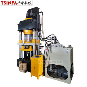 เครื่องอัดไฮดรอลิกแบบสี่เสาสี่คาน 630 ตัน มอเตอร์ 37 กิโลวัตต์ สำหรับทำบล็อกเกลือแร่สำหรับสัตว์เลีย น้ำหนัก 15 กิโลกรัม - Product Image 1