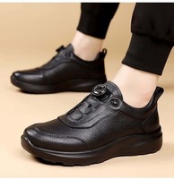 Nouvelles chaussures de marche noires pour hommes, design luxueux, cuir PUe, chaussures de jogging tendance, meilleure qualité