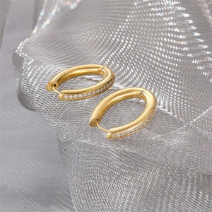 ต่างหูสแตนเลสมาใหม่ต่างหูห่วงชุบทอง18K ประดับเพทาย - Product Image 3