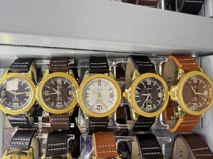 Orologio da uomo Lamin, cinturino in pelle placcato oro, cassa rotonda, resistente all'acqua - Product Image 3