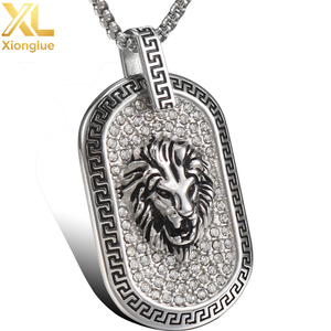 Pendentif Tête Étanche en Acier Inoxydable avec Zirconiums Pavés et Diamants, Design Collier Tendance Marlary, Plaqué Or - Product Image 3
