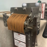 Agarbatti pressé à la main en acier inoxydable faisant la machine manuelle de fabrication de bâtons d'encens d'extrudeuse