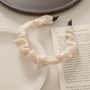 High Quality Autumn Winter Hair Accessories Milk Tea Color Hairband Pleated Wool Knitting Headband For Women Head Hoop