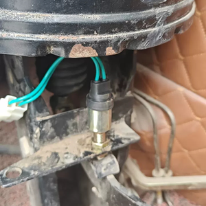 Nouvelle condition moto Tricycle pièces de rechange interrupteur de lumière d'arrêt métal cuivre trois roues freins à pied dents fines dents grossières - Product Image 2