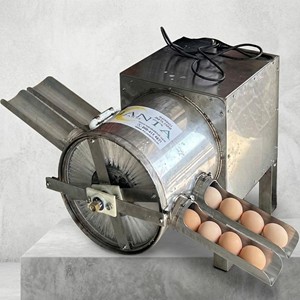 Máquina Lavadora de Huevos Profesional Jantafarm de 2 Carriles con Reciclaje de Agua y Cambio Fácil de Cepillos, 4000 Huevos por Hora, Acero Inoxidable 304 - Product Image 4