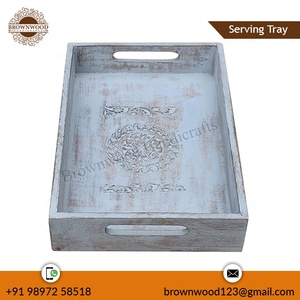 Bandeja de madera tallada éxito de ventas diseño personalizado bandejas de servicio rectangulares talladas de madera de mango macizo Juego de 3 para decoración y uso de servicio - Product Image 5
