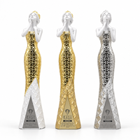 Trophée en alliage de fer blanc plaqué or et argent, motif Portrait de Déesse - Durable, personnalisable pour réunions annuelles d'entreprise, avec logo gravé