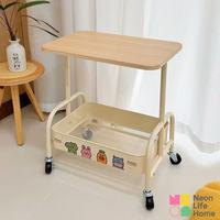 Table basse moderne amovible à double plateau avec plateau en bois massif et roulettes en métal pour salon et chambre à coucher